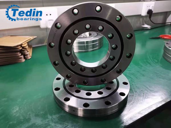 RU148UUC0P5 crossed roller bearing 2
